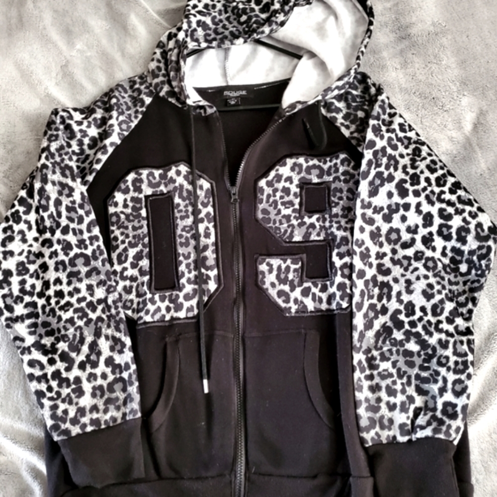 Rouge Collection Black and Leopard Print Zip Jacket